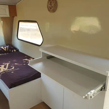 Aquariumi Jale * ג'אל