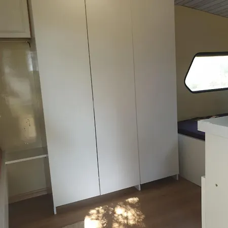 مكان تخييم Aquariumi Jale *