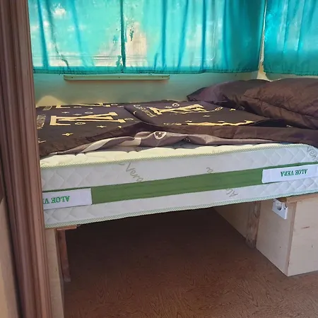 Aquariumi Jale مكان تخييم *